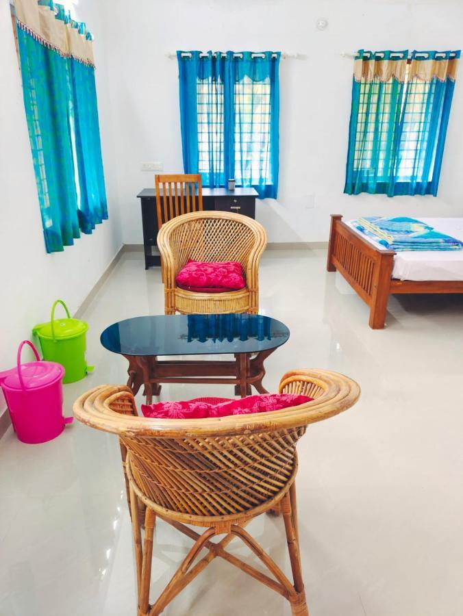 White Sands Homestay Turavur Exterior photo